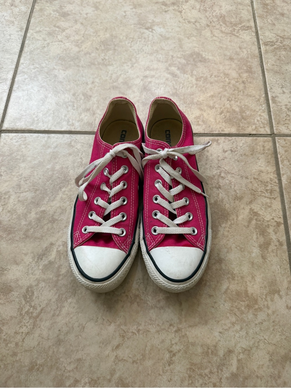 Converse Women’s Hot Pink Canvas Sneakers size 8